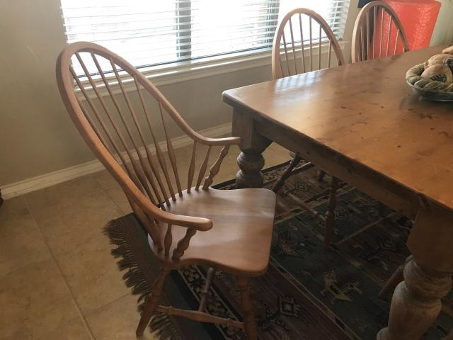 Table and chairs in Granbury, Hood County, Texas ...